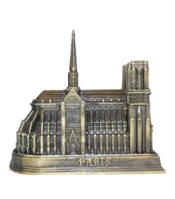 Monument Notre Dame bronze