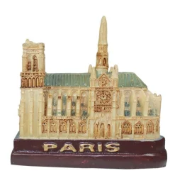Nuestra Señora de París en resina