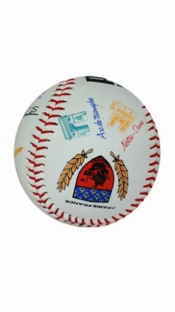 Pelota de béisbol blanca París
